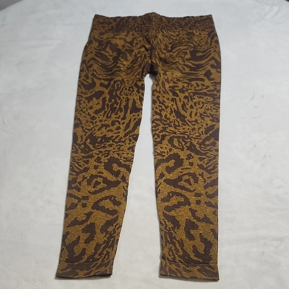 Gymshark Wild Patterned Leggings in Brown and Tan - Picture 4 of 9